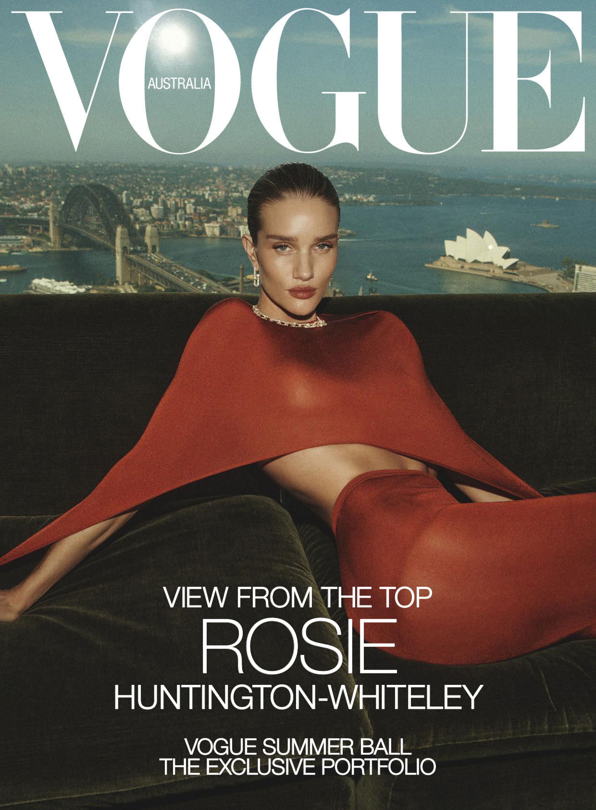 女性情報誌 Vogue Australia Magazine April 2021 Adut Akech Colorburst by Charlie Dennington Vogue Australia — Anne
